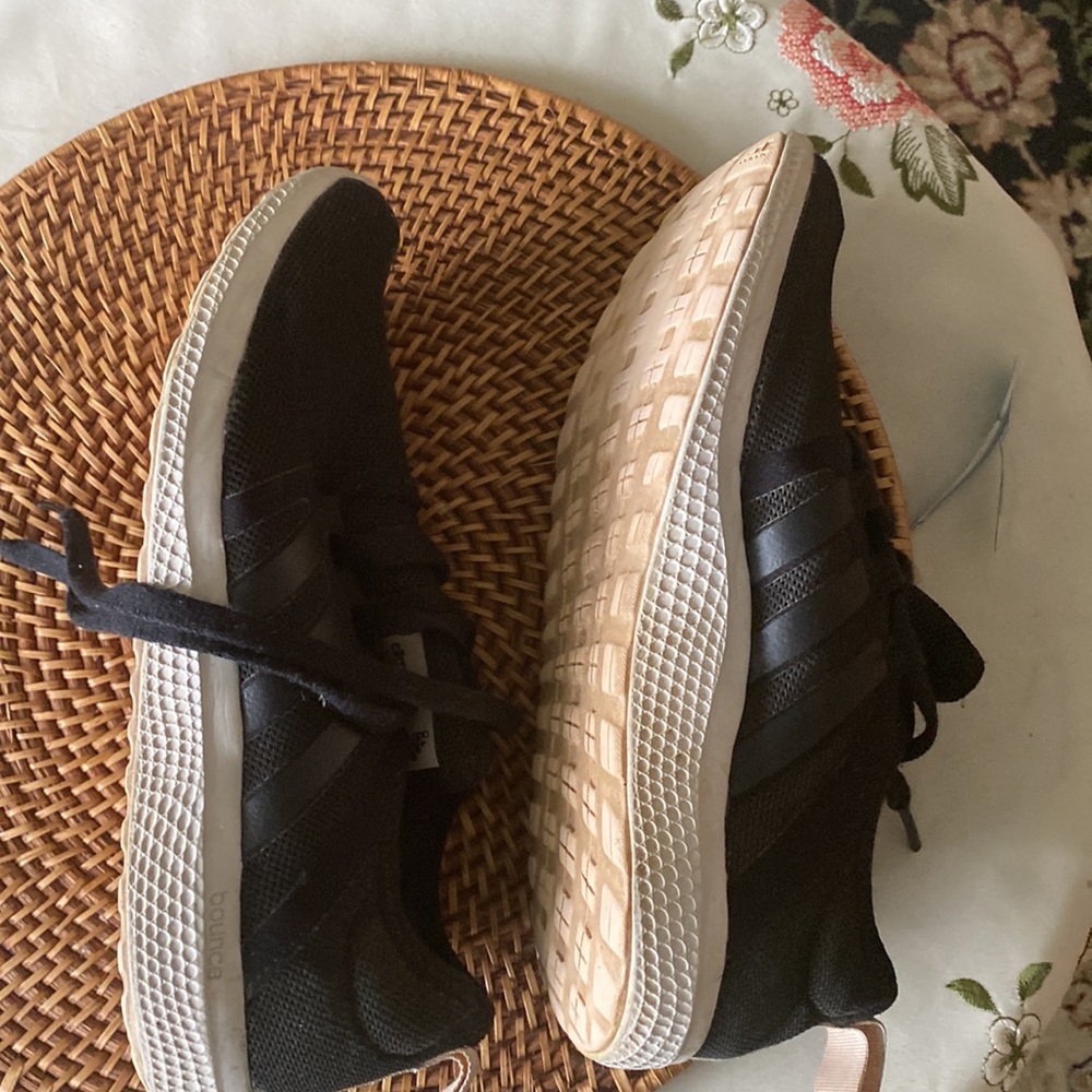 🌻SALE🌻 Adidas shoes - Picture 2 of 6